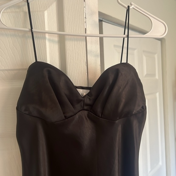 Elegant Black Satin Mini Dress Hello Molly - Picture 3 of 5